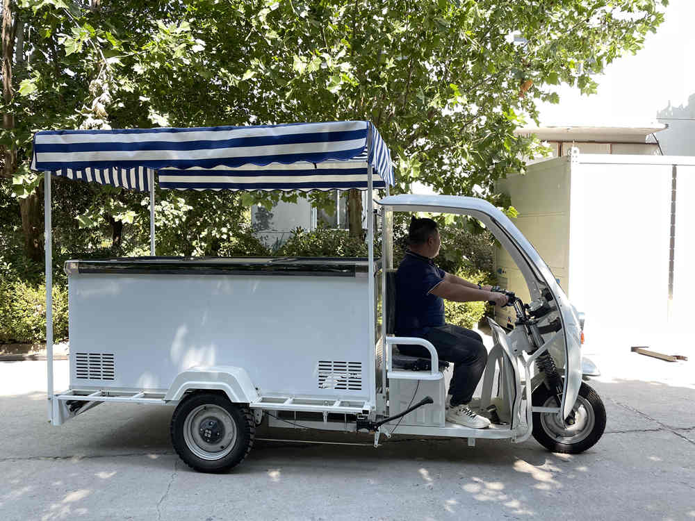 refrigerated  tricycle for cooling